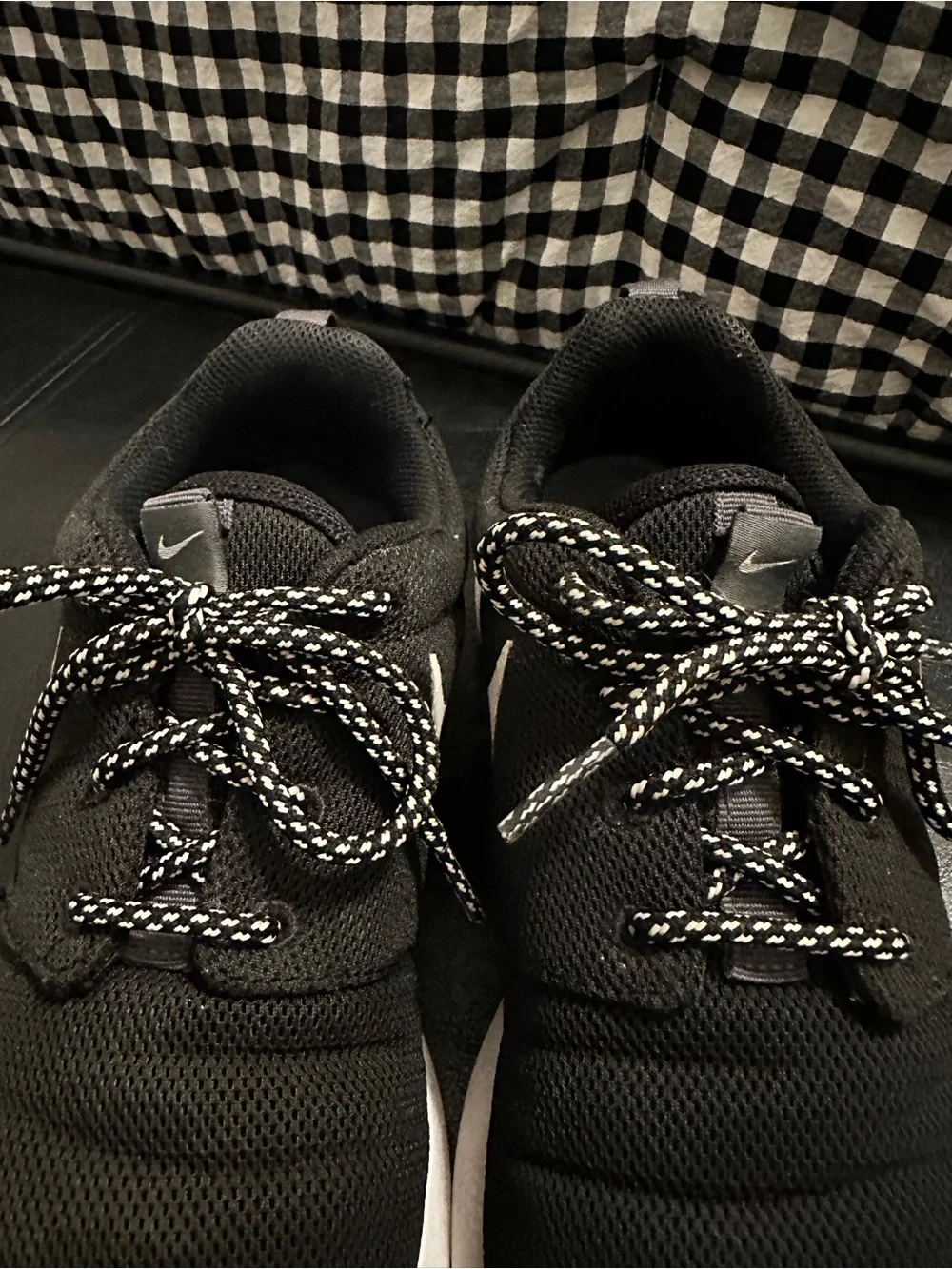 Nike Roshe One Black | Size 7